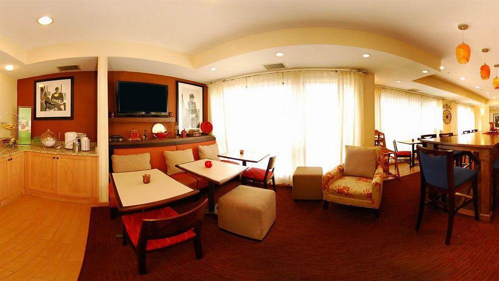 Hampton Inn Zanesville Exteriör bild