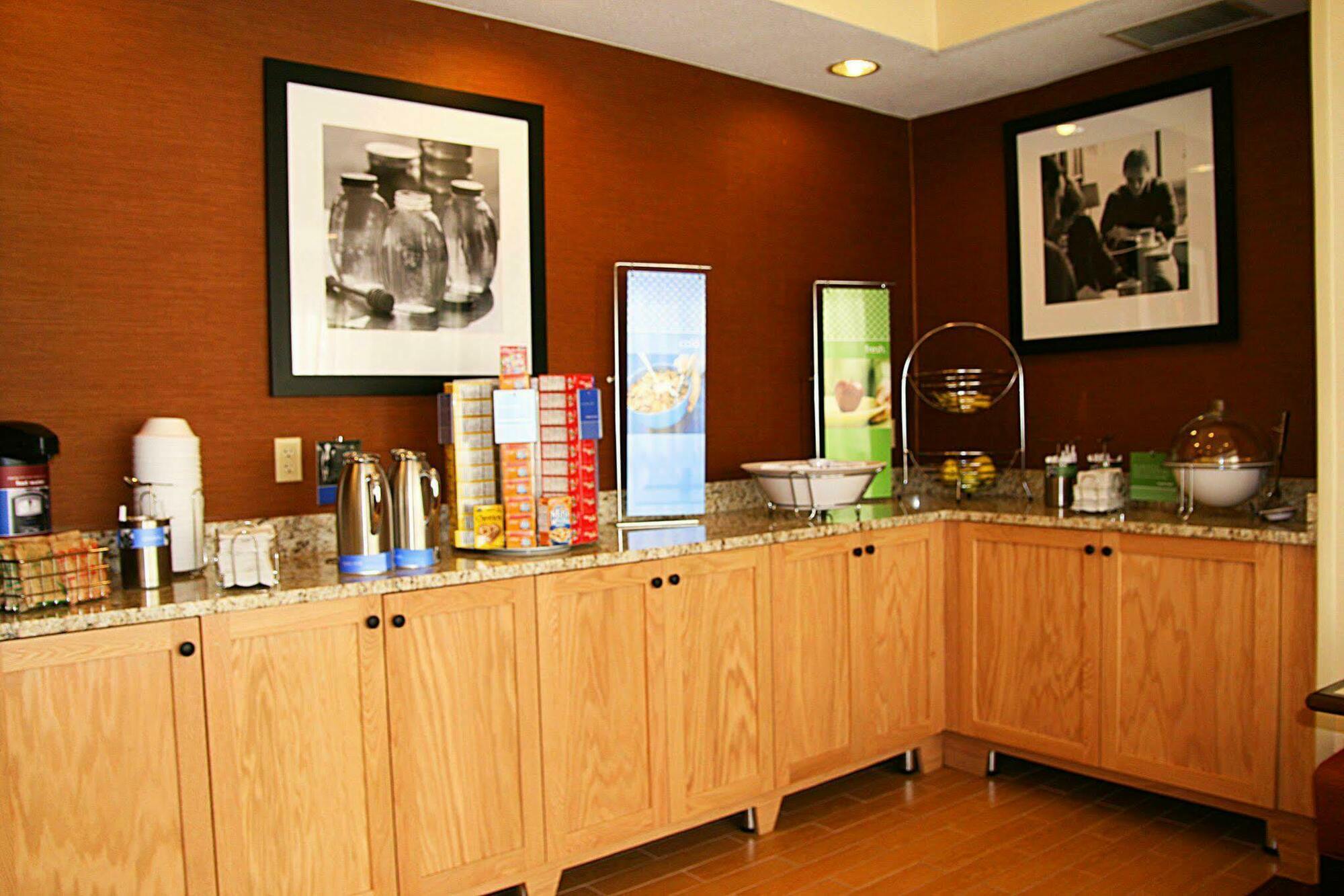 Hampton Inn Zanesville Restaurang bild