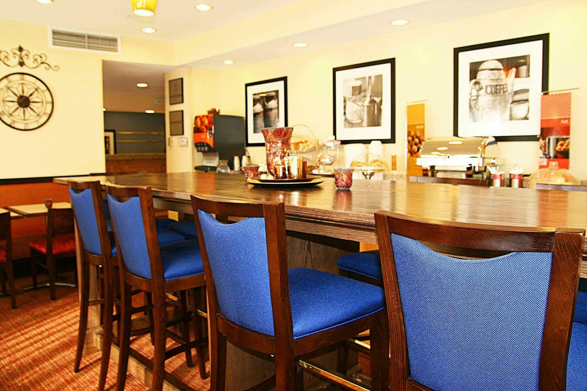 Hampton Inn Zanesville Restaurang bild
